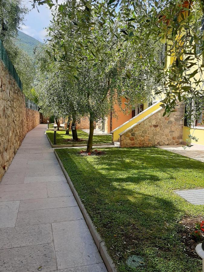 Appartamenti Elisabeth Brenzone sul Garda Exterior foto