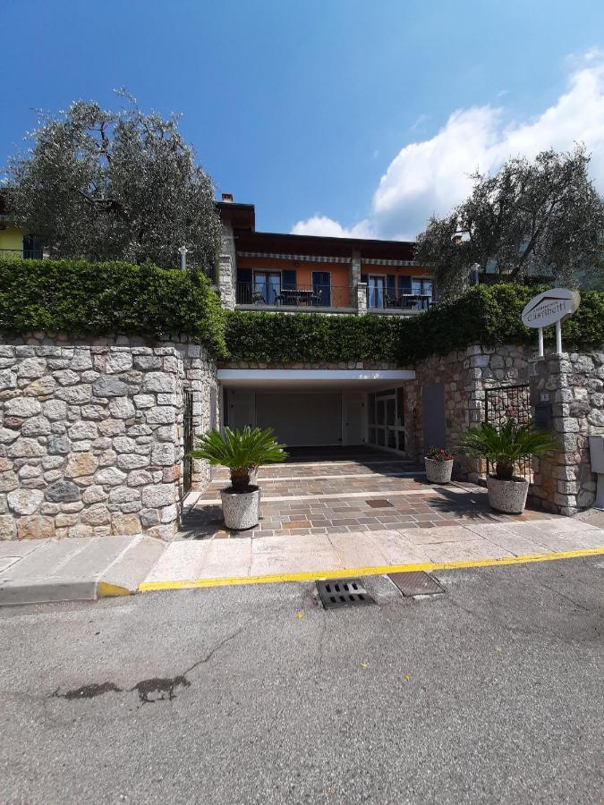 Appartamenti Elisabeth Brenzone sul Garda Exterior foto