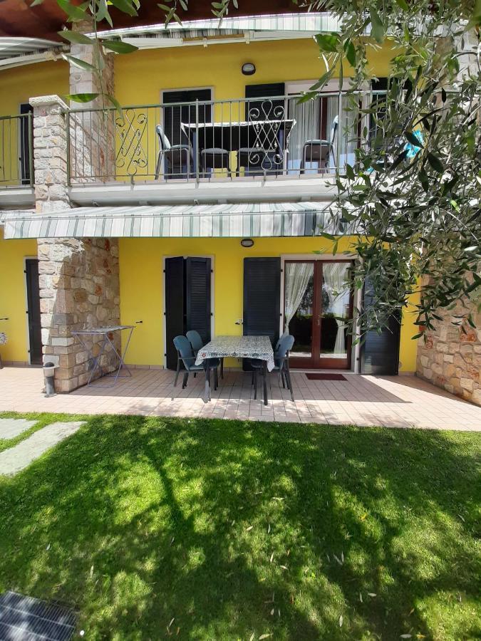 Appartamenti Elisabeth Brenzone sul Garda Exterior foto