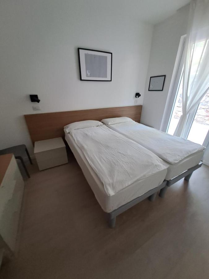 Appartamenti Elisabeth Brenzone sul Garda Exterior foto
